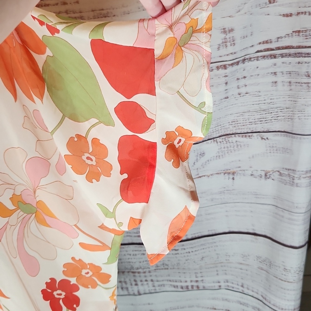 Umgee women's sheer flowery pattern top - Picture 3 of 7